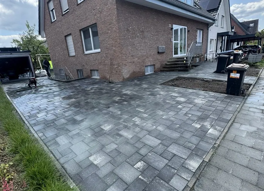 Vorher Nachher Projekt Gartenbau Münster Fernandes und Lopes